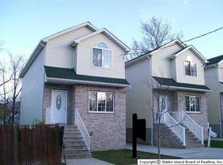 49 Lake Ave, Staten Island, NY 10303