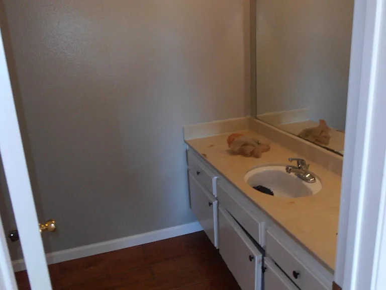 24382 Bluegrass Ct — Photo 8