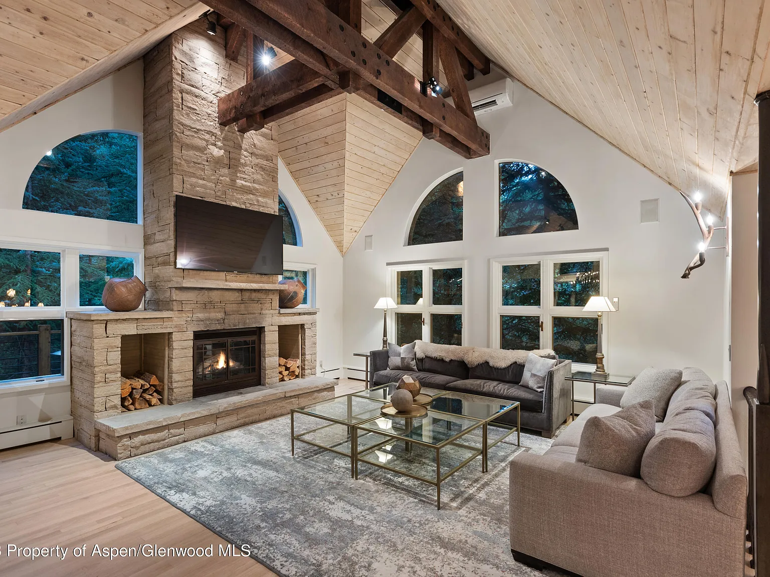 5 bed, 6.5 bath, 4102 sqft, $150,000 — Photo 3