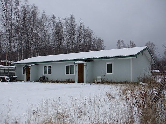 2nd image of 2533 Steese Hwy