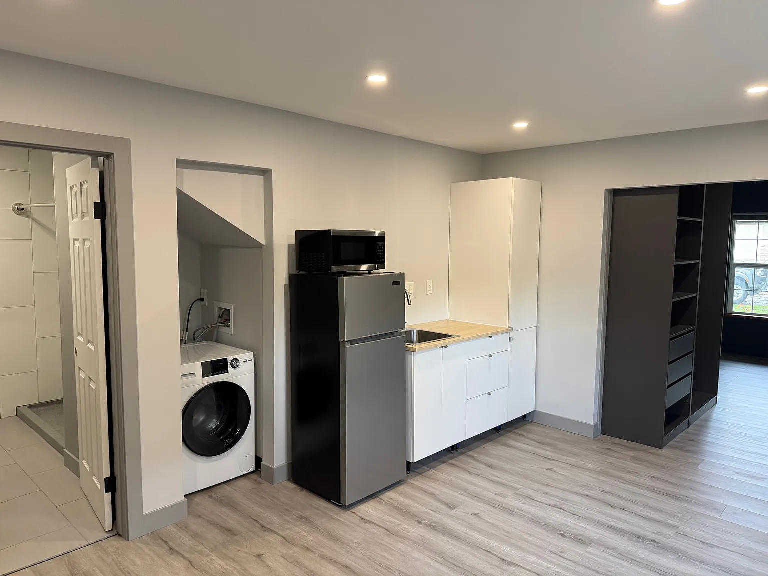 Studio, 350 sqft, $1,550 — Photo 4