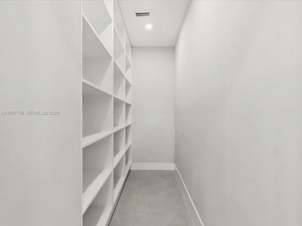 8440 SW 34th Ter, Miami, FL 33155