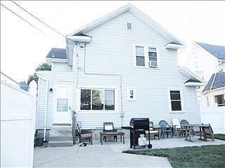 4th image of 120 S Miami St