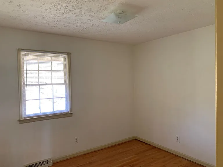 64 Maybrook Dr — Photo 12