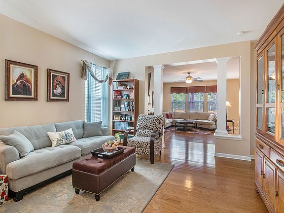 5th image of 246 Edinburgh Ln