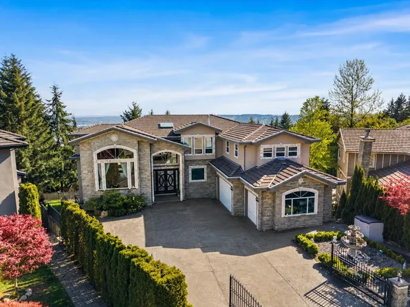 2982 Sunridge Ct, Coquitlam, BC V3E 3M5
