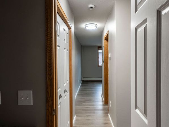 209 & 225 1st Ave NW #2-06