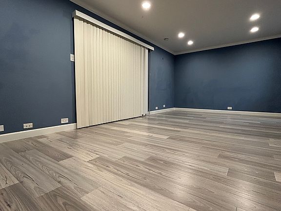 2nd image of 5211 Admiralty Ln