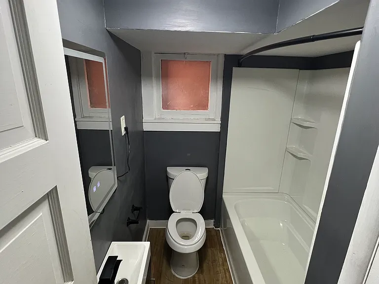 310 Euclid Ave #1 — Photo 5