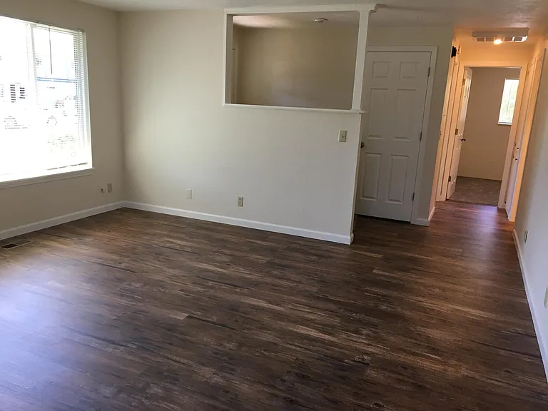 603 NW Linden Ave #603 — Photo 1