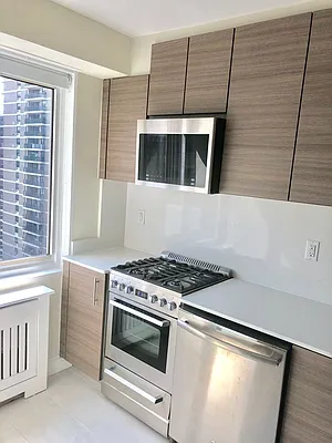 Rented by Silverstreet RE LLC | media 17