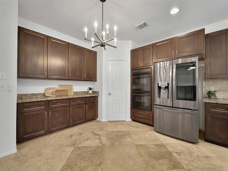 7 Churchdale Pl — Photo 19