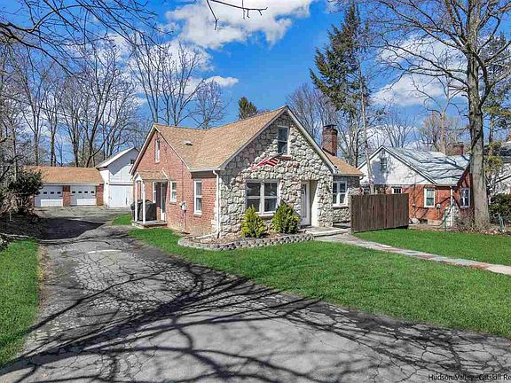 3rd image of 17 Tricor Ave
