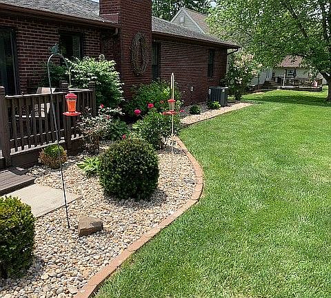 4th image of 1742 Chris Schenkel Dr