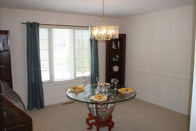 1st image of 306 Larchwood Dr