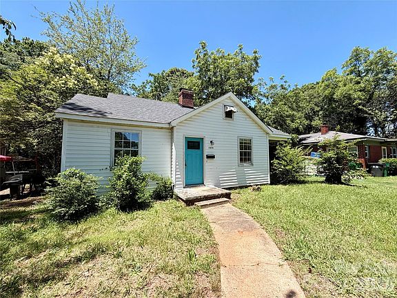 3rd image of 2825 Parkway Ave