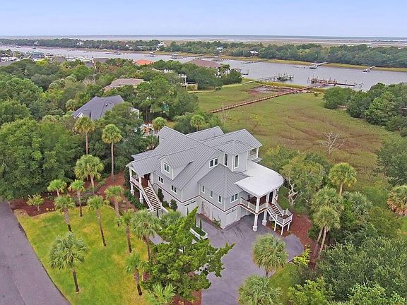 4th image of 25 Waterway Island Dr