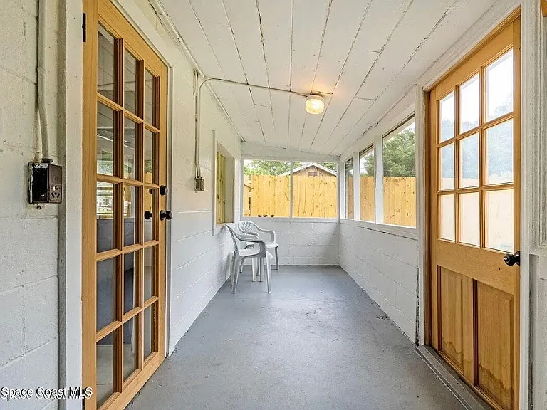321 Sagamore St — Photo 6