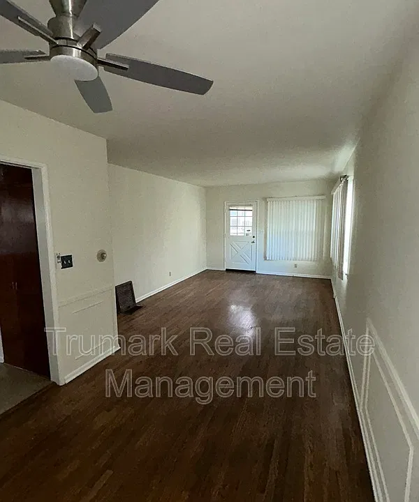 651 W Glenoaks Blvd