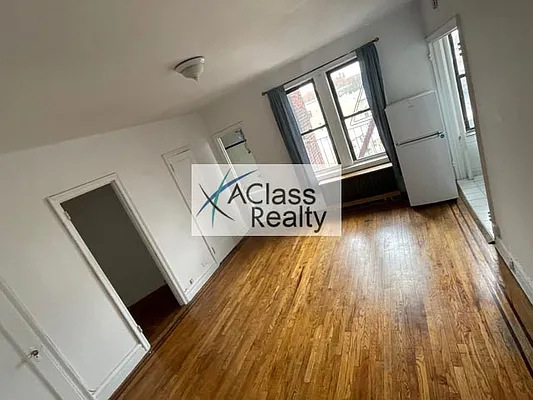 Rented by A Class Realty International | media 21