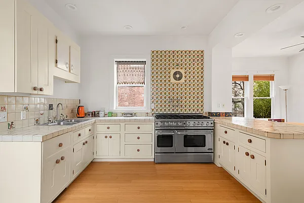 Rented by Brown Harris Stevens | media 7