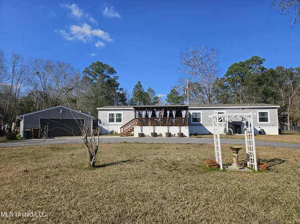 13304 Larkin Dr, Biloxi, MS 39532