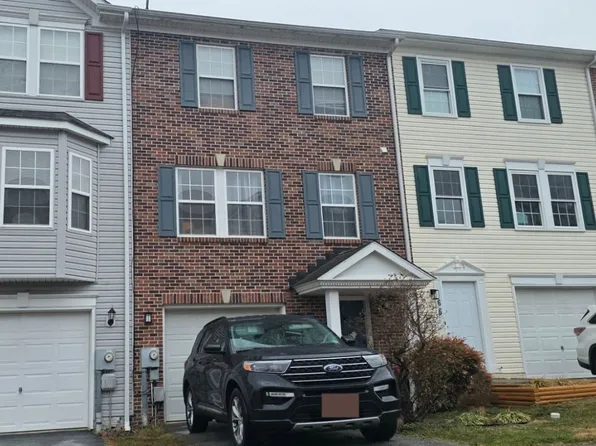 70 Eldon Dr, Charles Town, WV 25414