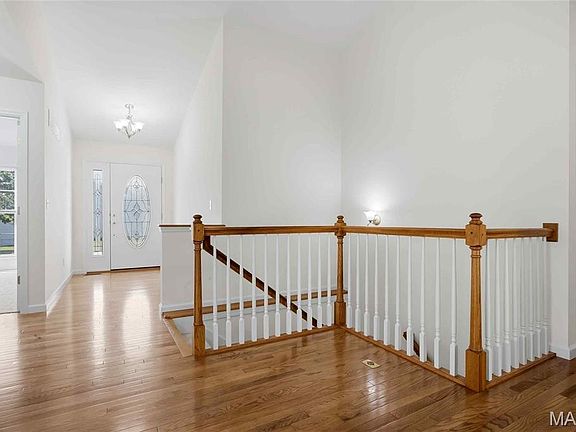 2nd image of 217 Crystal Ridge Dr