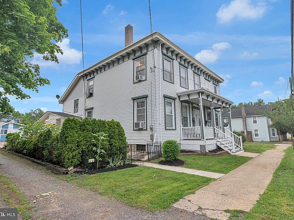 5th image of 169 N Main St #171