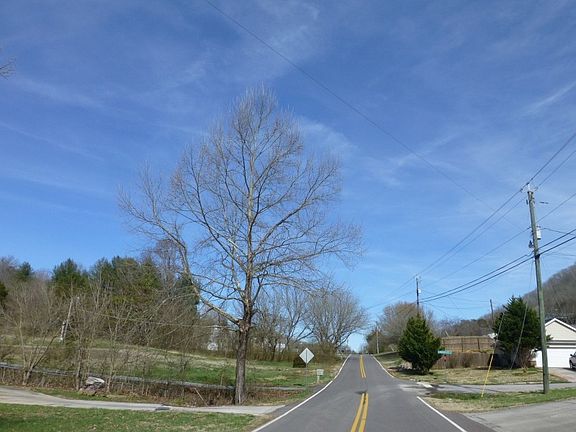 4th image of 201 E Brushy Valley Dr