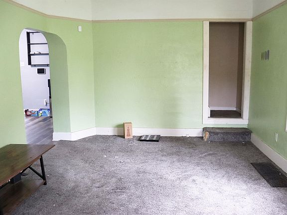 5th image of 407 Herman St