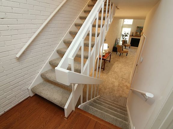 3rd image of 704 Constitution Dr Unit B