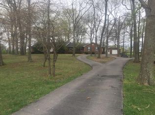 925 N Broadway, Portland, TN 37148