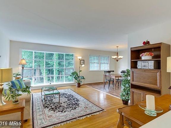4th image of 10301 Tecumseh Ln