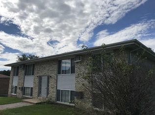 2825 Springreen Dr, Asbury, IA 52002