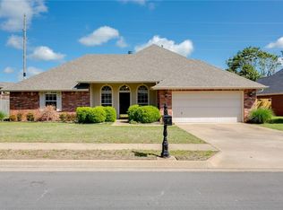 4396 W New Bridge Rd, Fayetteville, AR 72704