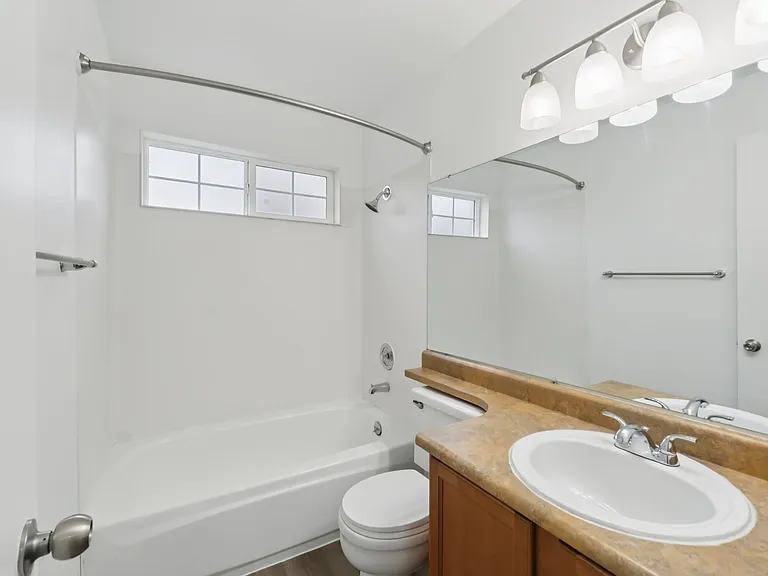 Heather Ridge Apartments — Photo 35