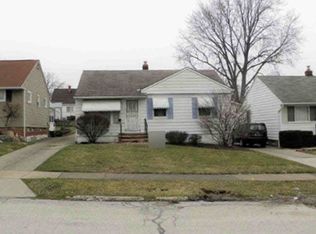 18401 Hazelwood Ave, Maple Heights, OH
