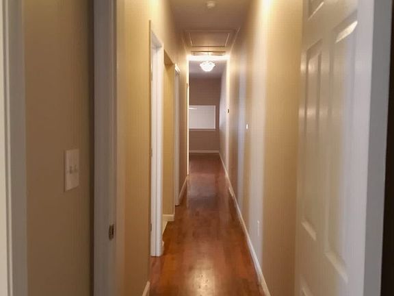 2nd image of 2618 Banks St