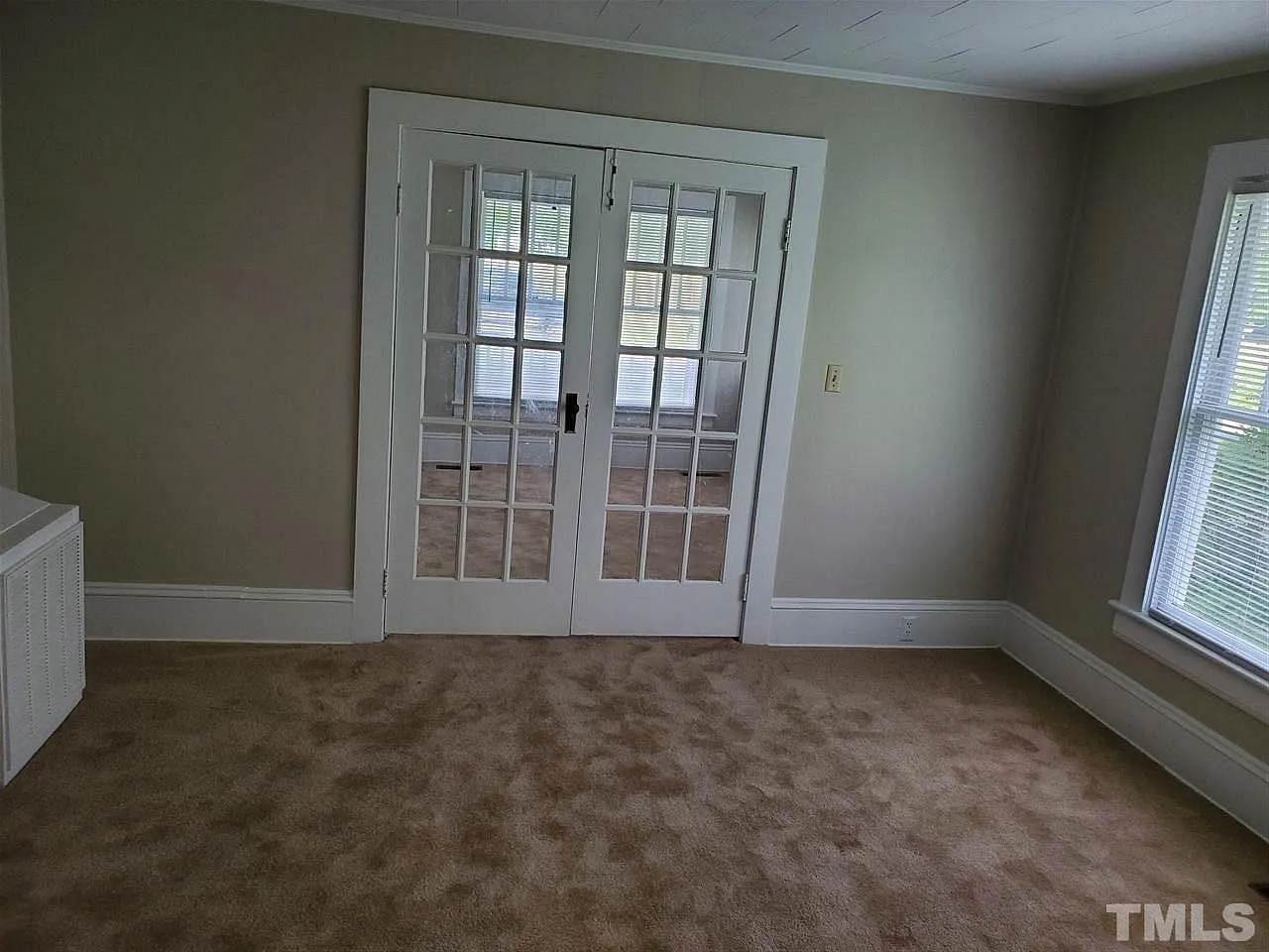 2 bed, 1.0 bath, $1,125 — Photo 3