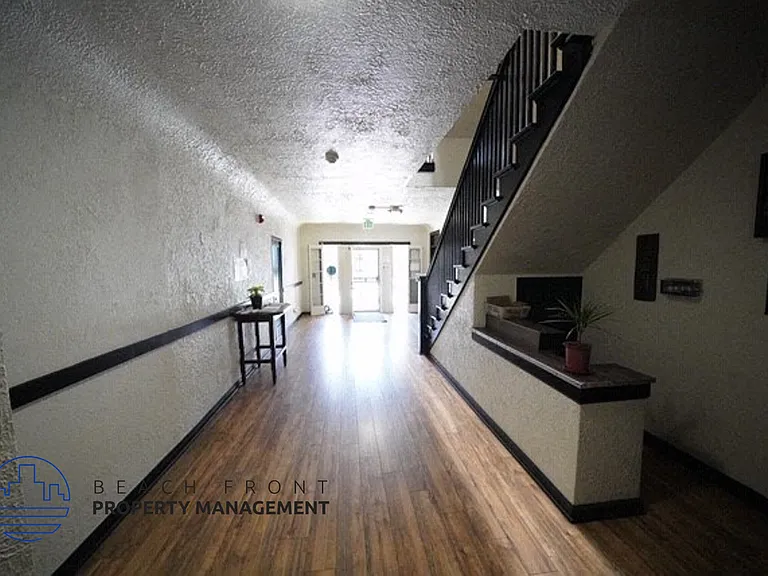 402 N. Soto St. — Photo 4