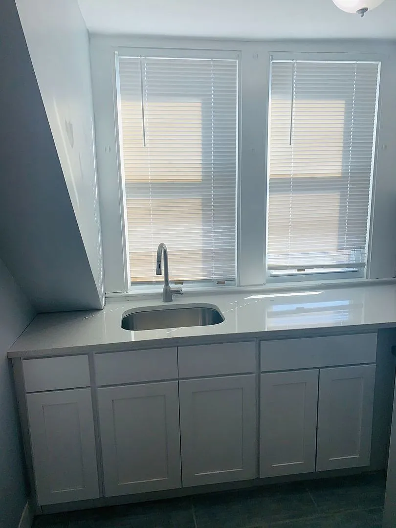 30 Rowe — Photo 4