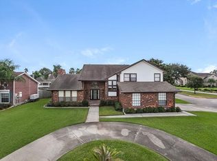 1334 Lake Frances Dr, Gretna, LA 70056