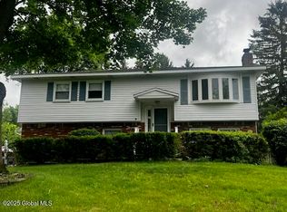 30 Sparrowbush Rd S, Latham, NY 12110