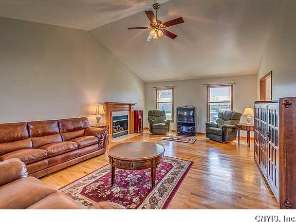2nd image of 5798 Pinwheel Cir