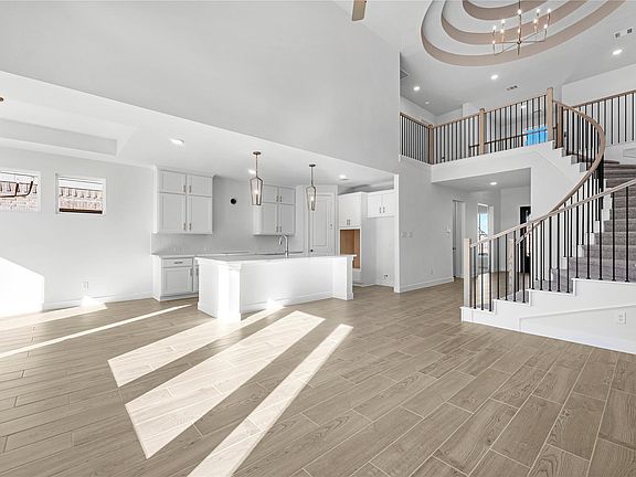 3rd image of 114 Sierra Stream Ct