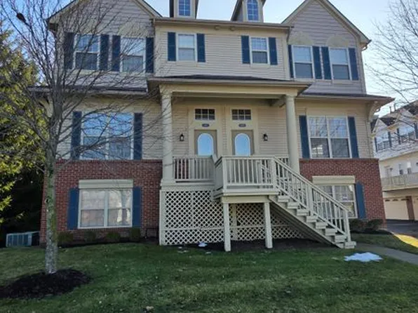 1449 Beachland Blvd, Keego Harbor, MI 48320