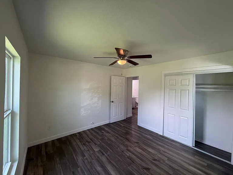 4942 Anthony St — Photo 16
