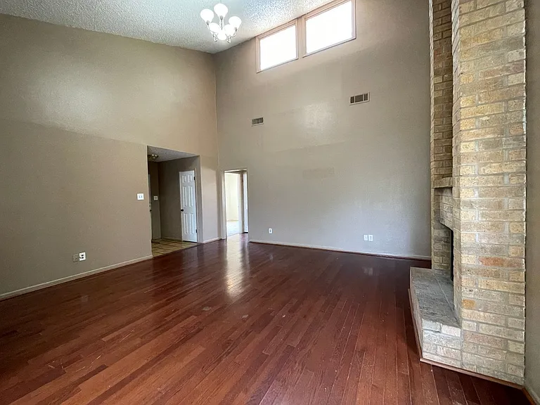 4502 Whitmire Ln — Photo 6