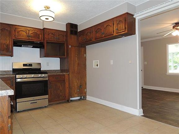 5th image of 2533 S 50th St